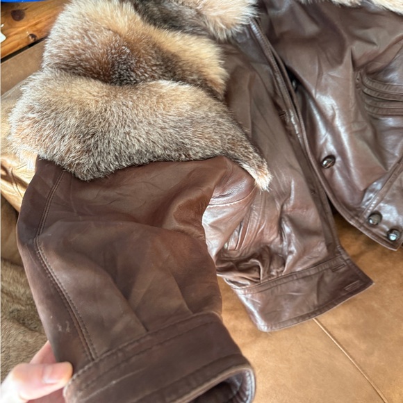 Vintage Luxurious Fur Collar Coat - Picture 5 of 11